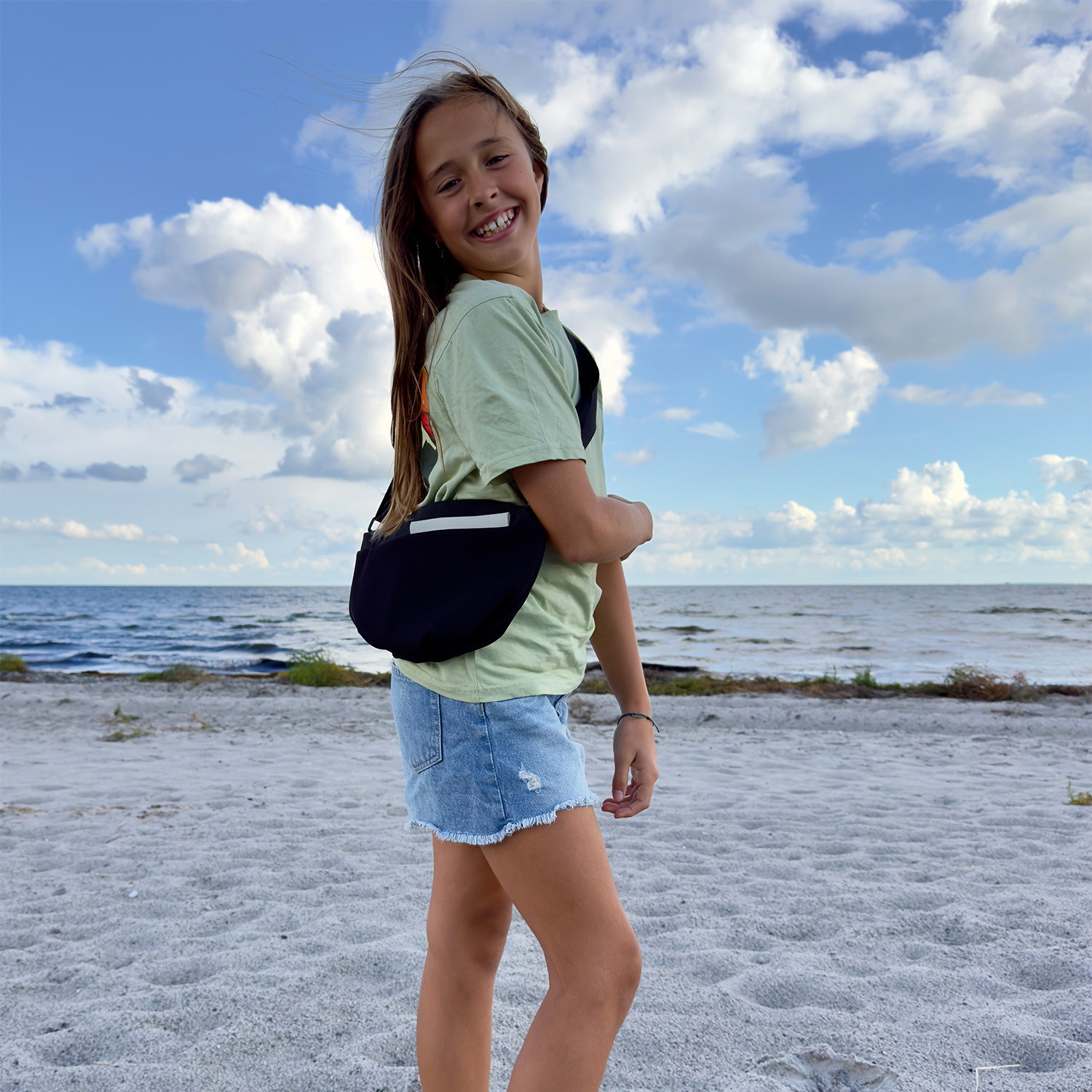 Annox On-The-Go Sling Bag – Water-Repellent Bag for Skate and Scooter