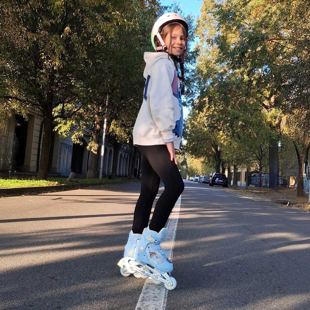 Story Moji Adjustable Inline Skates