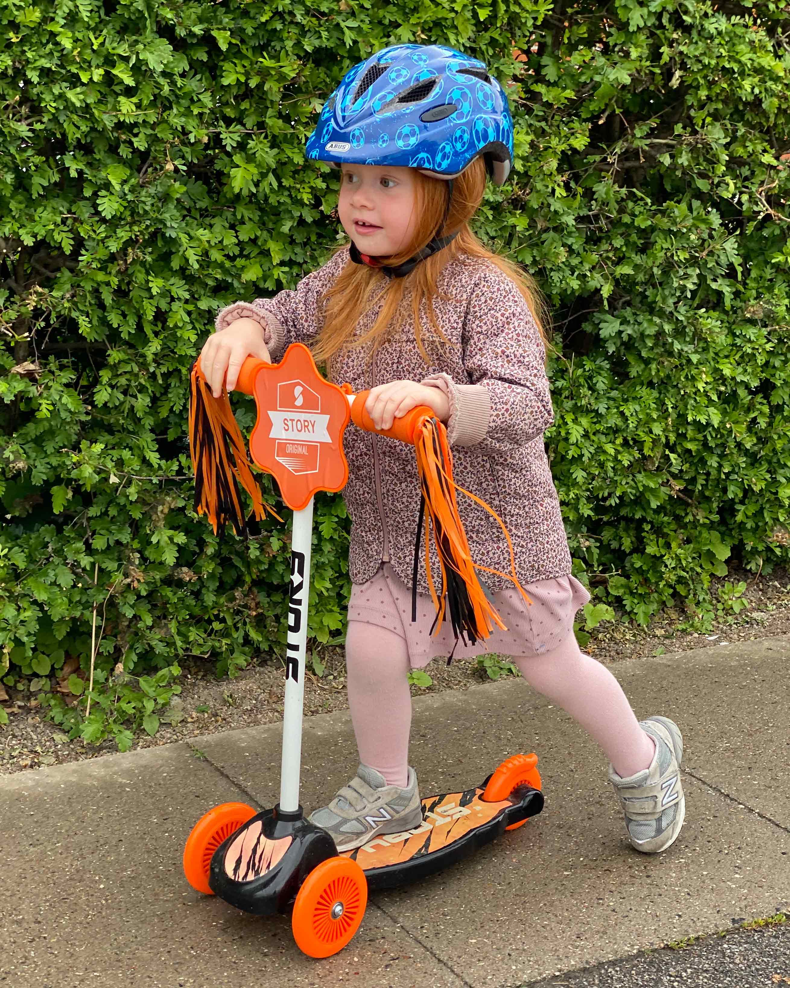 Story Turbo Jett 3-Wheels Kids Scooter
