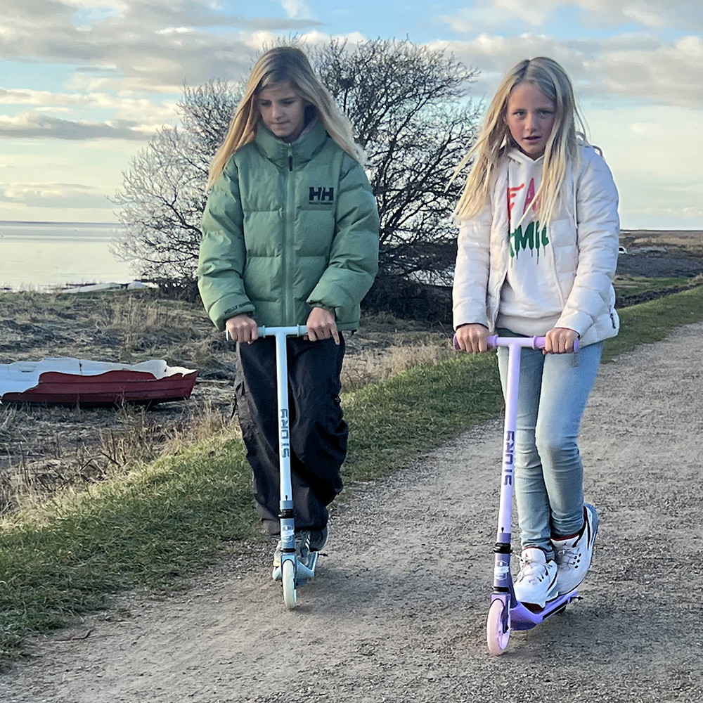 Story E-Motion Kids Electric Scooter