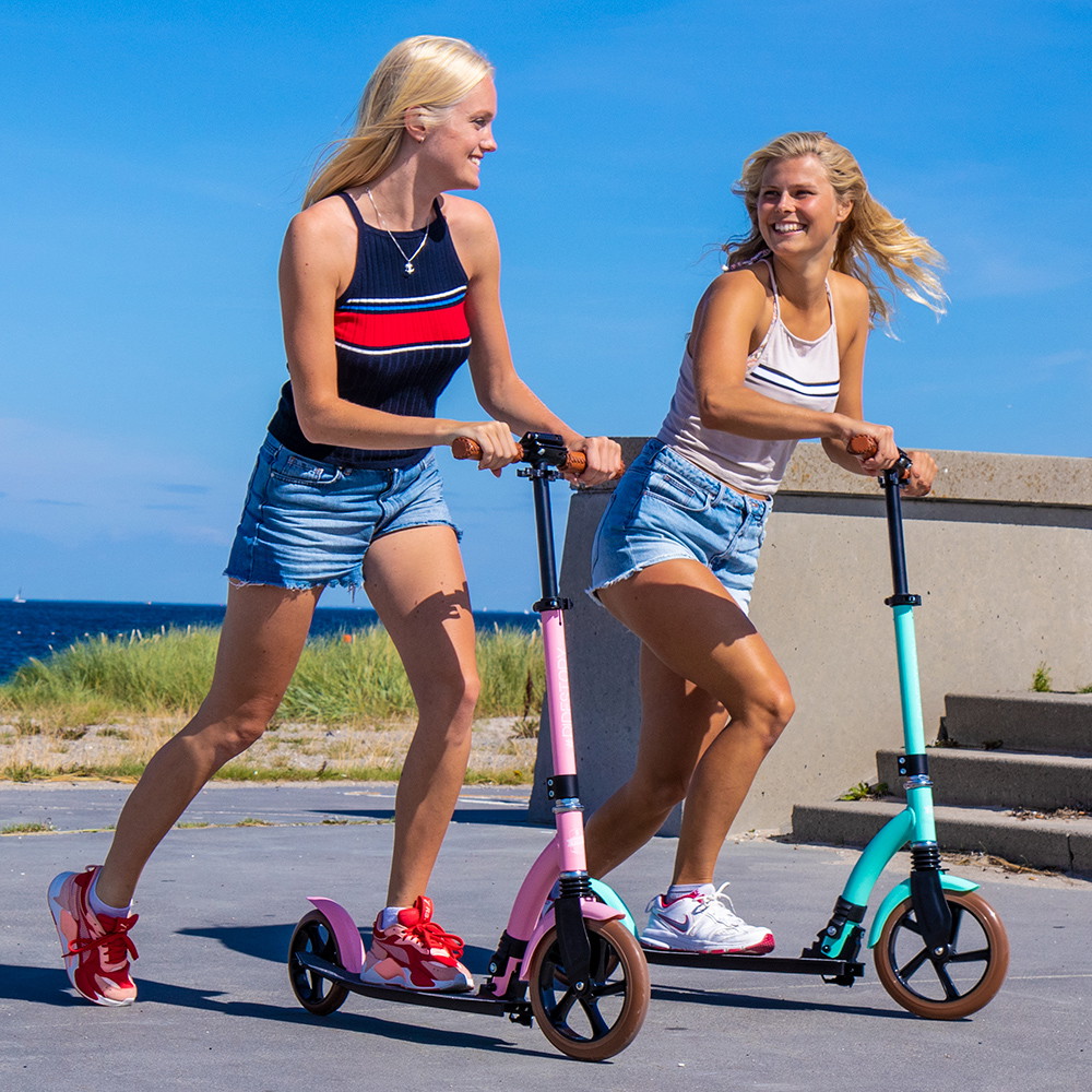 Story Retro Ride Foldable Commuter Scooter