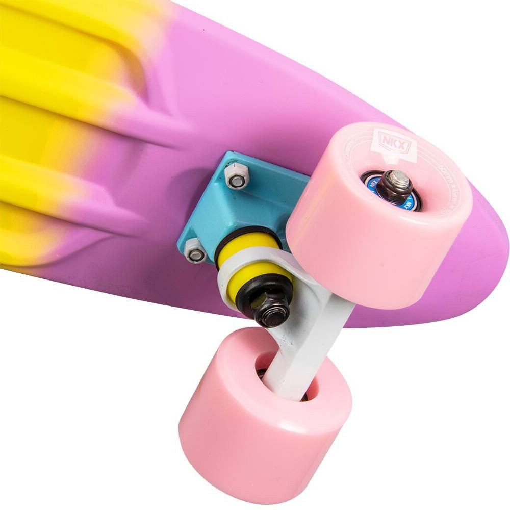 NKX Deluxe Skateboard 22"