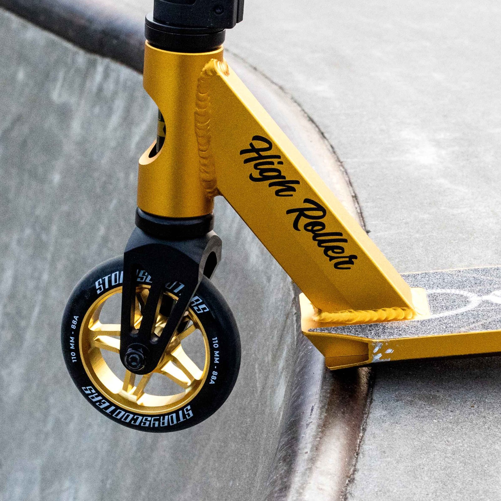 Story High Roller Stunt Scooter