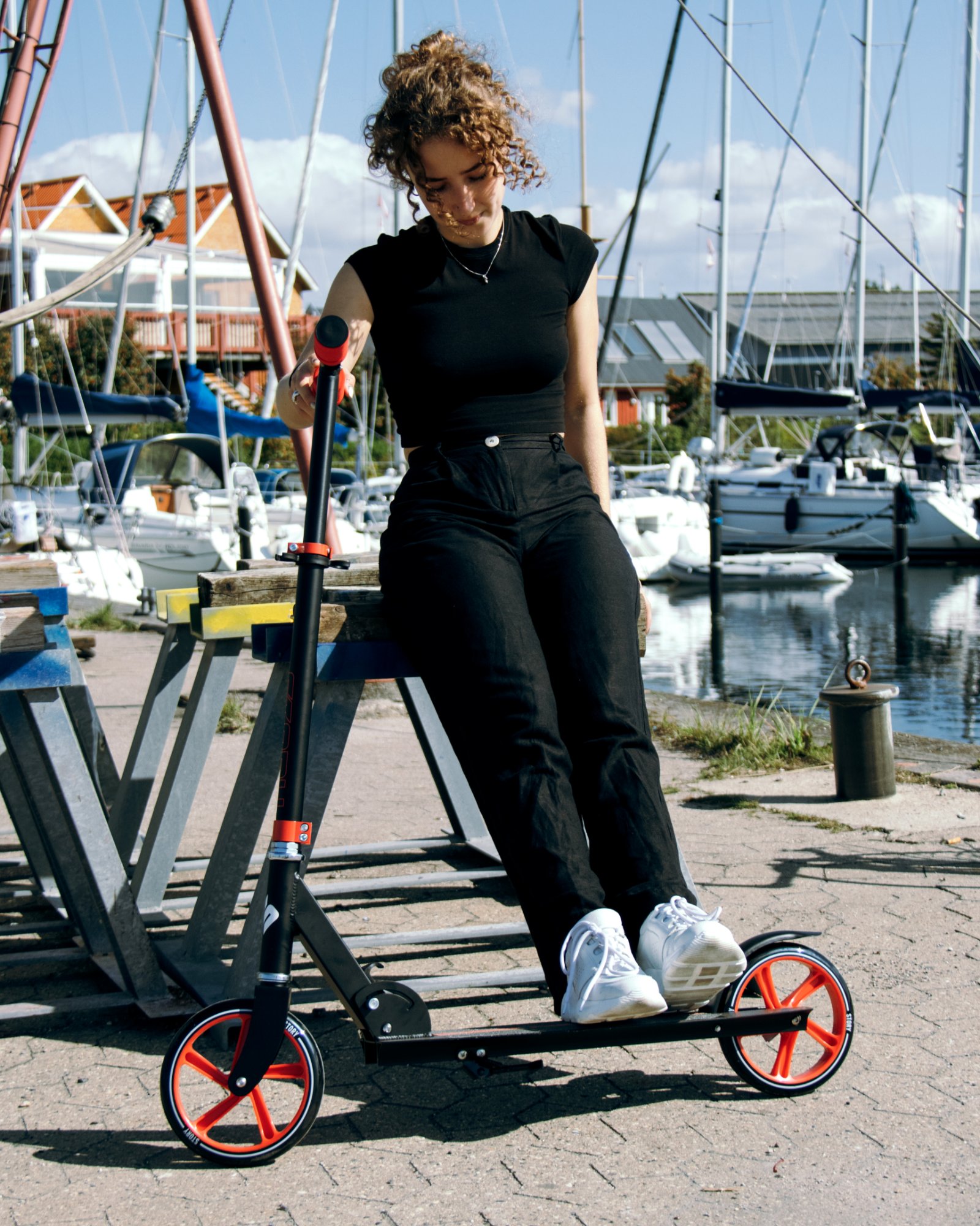 Story Swift Foldable Commuter Scooter